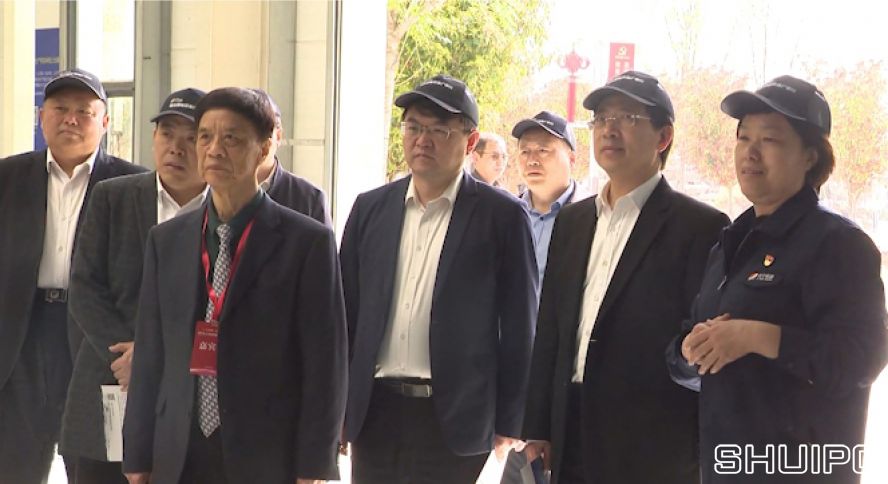 武漢理工大學黨委書記信思金，武漢理工大學原校長、俄羅斯國家工程院外籍院士周祖德，山東理工大學原校長、俄羅斯自然科學院外籍院士張鐵柱